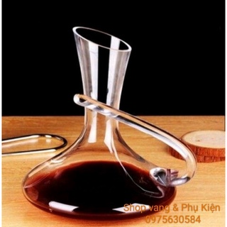 Decanter tay cầm hình xiên. Bình thở rượu vang hình xiên