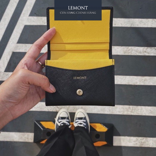 Ví da bò thật Tiny Đen phối Vàng nhỏ gọn - Thiết kế chính hãng từ Lemont.