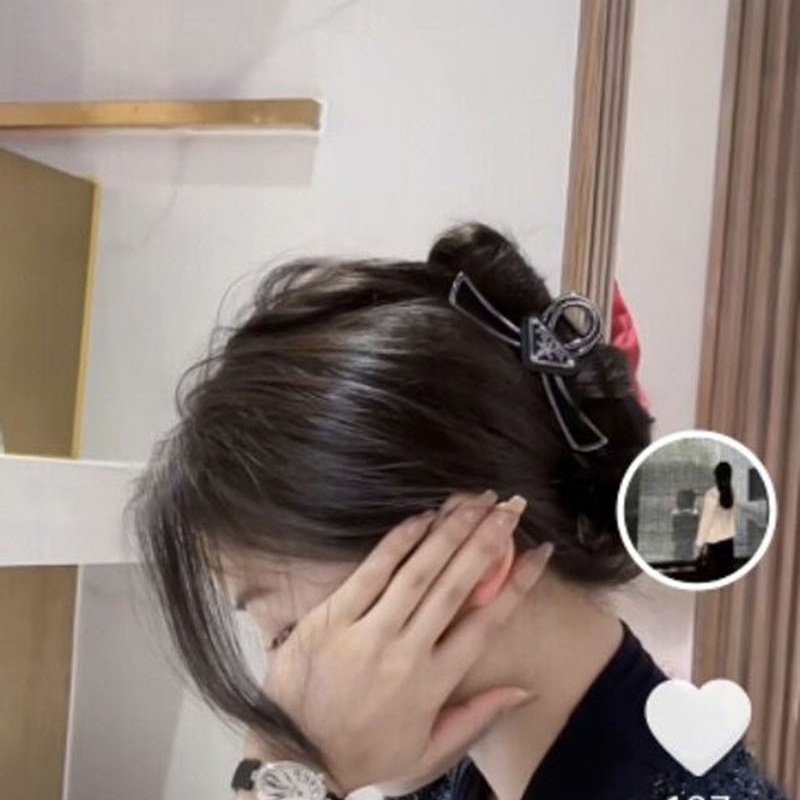 Kẹp Tóc Kim Loại Hình Tam Giác In Chữ Lớn Thời Trang Cao Cấp