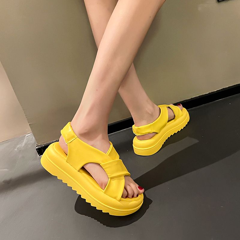 Dép sandal nữ Dép Sandal Đế Dày Quai Chéo Bằng Da Mềm Thời Trang Mùa Hè 2022