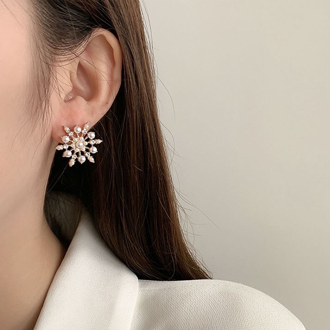 Khuyên tai dáng dài đính ngọc trai nhân tạo phong cách vintage thời thượng