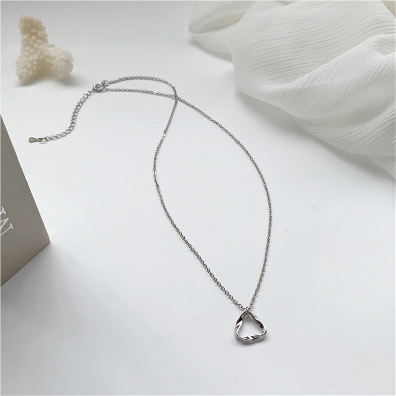 Sale 68% Dây Chuyền Hợp Kim Mặt Hình Tam Giác Phong Cách Hàn Quốc,  Giá gốc 21000đ - 12M7-2
