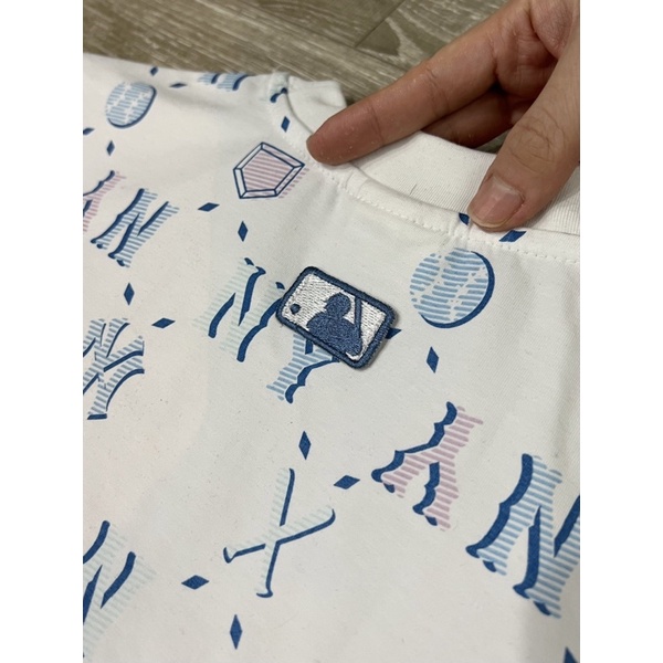 Áo NY trắng phối