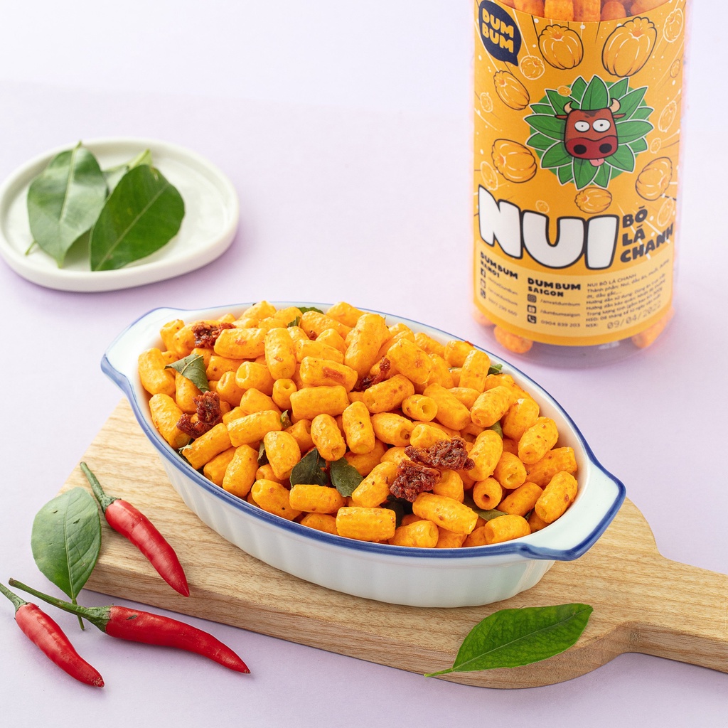 Nui sấy khô bò lá chanh, nui giòn xóc bò lá chanh dumbum đồ ăn vặt 300g