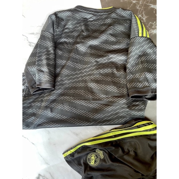 Set bộ quần áo thể thao bóng đá nam nữ vải gai mịn clb real madrid sân khách màu ghi xám sọc xanh cốm 2022 2023