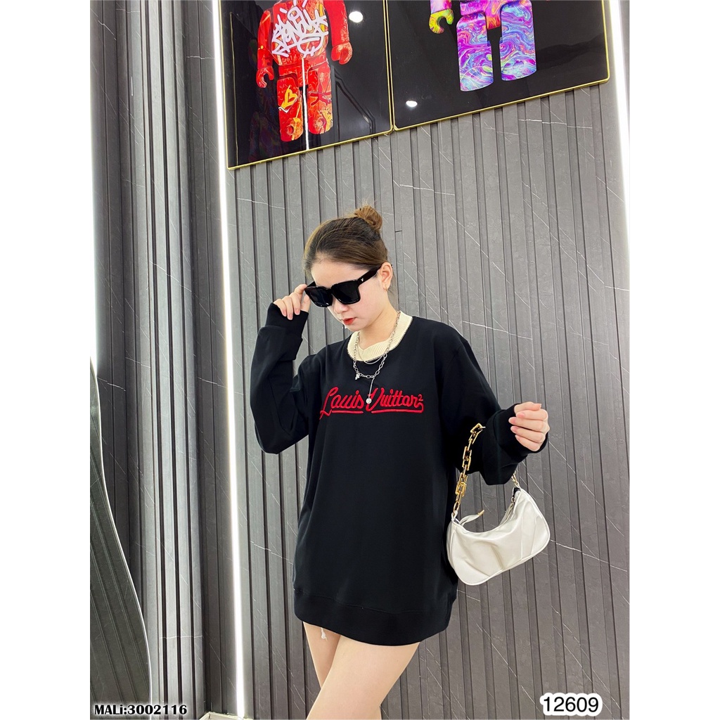 Áo Dài Tay Nam Lv Họa Tiết Chữ Thêu Trẻ Trung . Áo Thu Đông Nam Lv Chữ Thêu Chất Nỉ Cao Cấp - MINH TÂY STORE