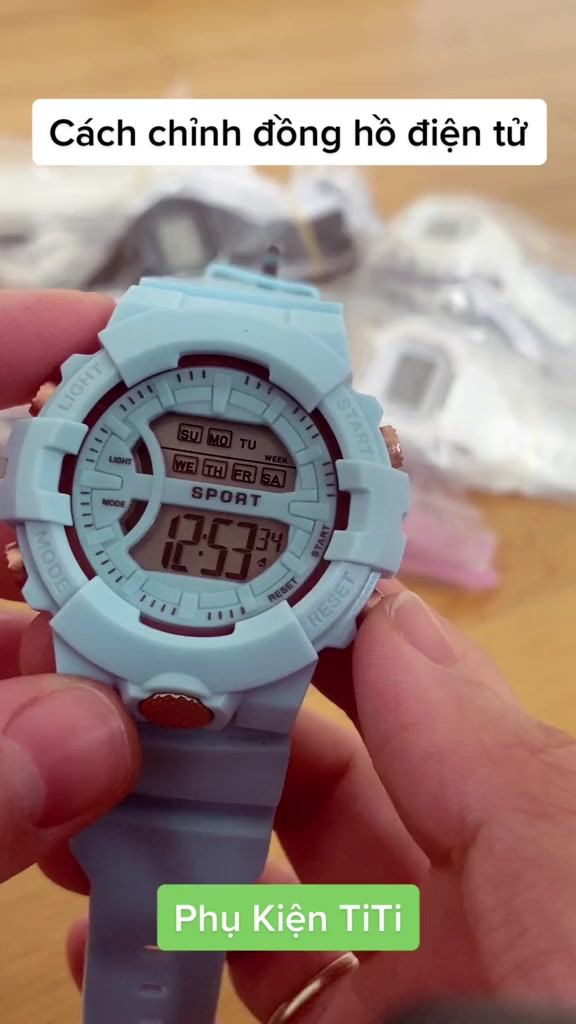Đồng hồ điện tử nam nữ vuông Hàn Quốc SPORT kiểu dáng thể thao | BigBuy360 - bigbuy360.vn