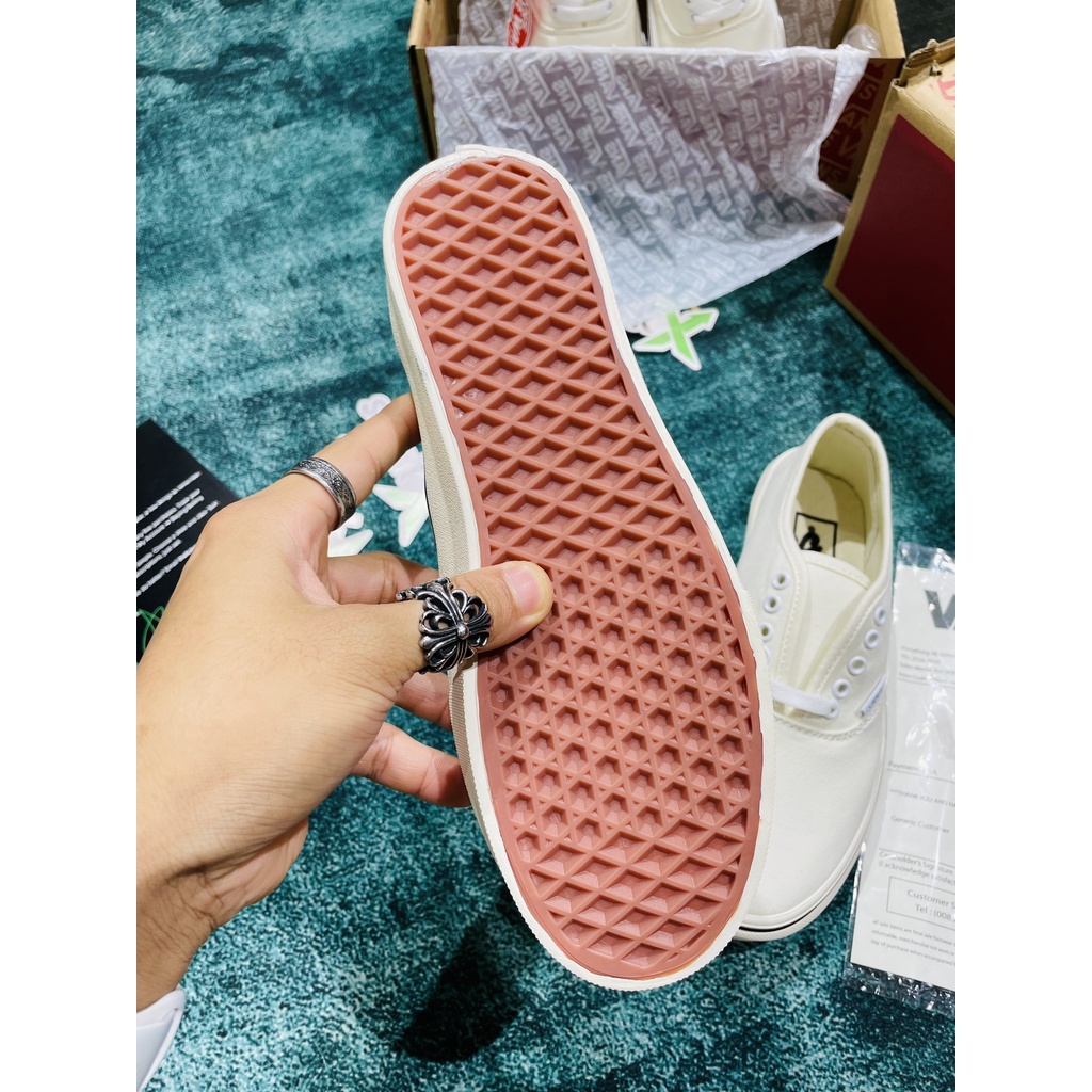 Giày Vans trắng kem