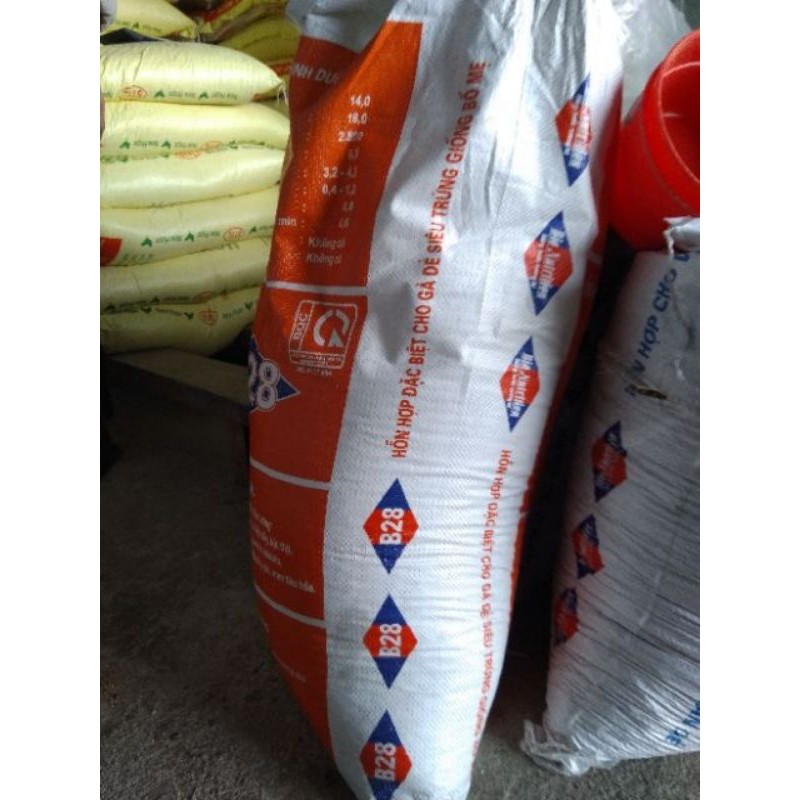 [Mã PET50K giảm Giảm 10% - Tối đa 50K đơn từ 250K] 5 kg cám cho gà đẻ, chim đẻ, cút đẻ