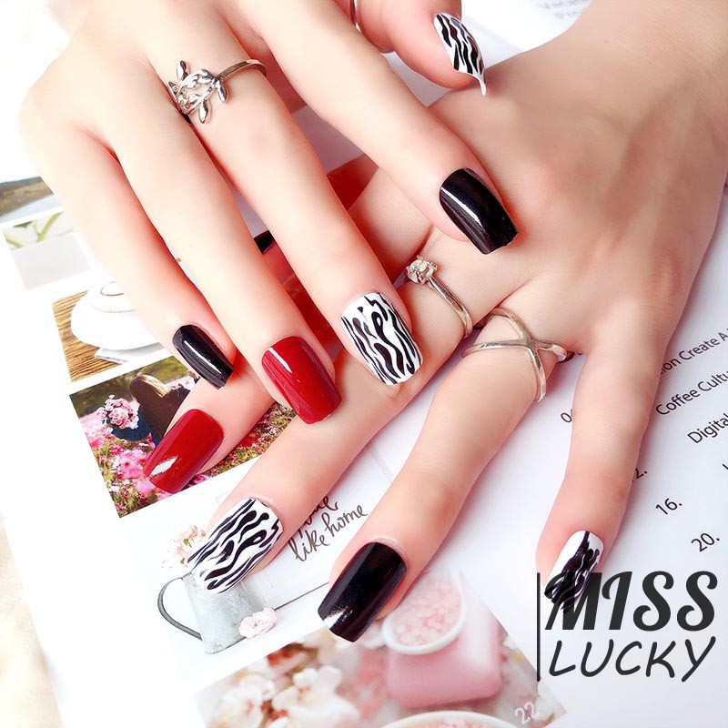 Set 24 móng tay giả kiểu phẳng phối màu đen và đỏ rượu đẹp mắt