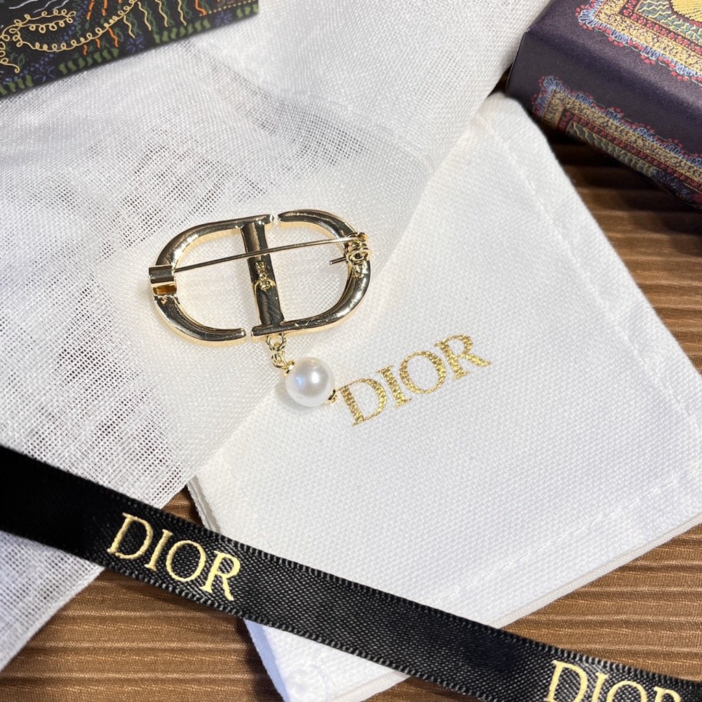 Ghim Cài Áo Dior Sang Trọng Hợp Thời Trang Cho Nam Nữ