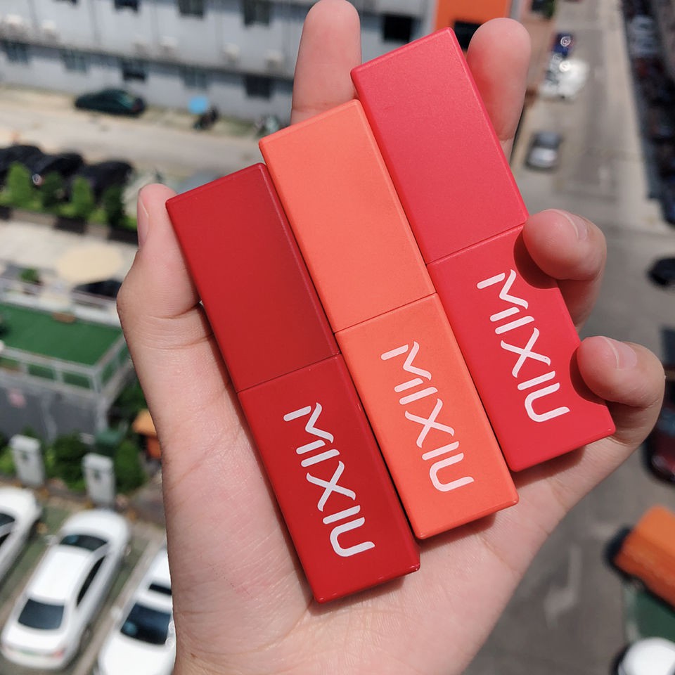 [Hàng mới về] Son kem dưỡng ẩm chống nước lâu trôi và không dính ly | BigBuy360 - bigbuy360.vn