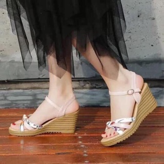 Sandal đế xuồng hoa