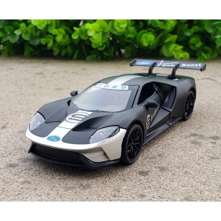 [Full box] Xe mô hình Ford GT 1:32 UNK
