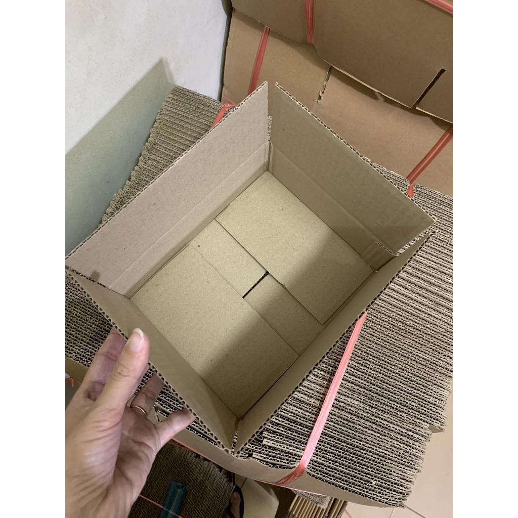 Bộ 20 Thùng Carton 20x16x6 cm