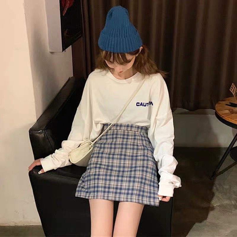 SET CHÂN VÁY SỌC + ÁO TAY BÍ THÊU CHỮ
