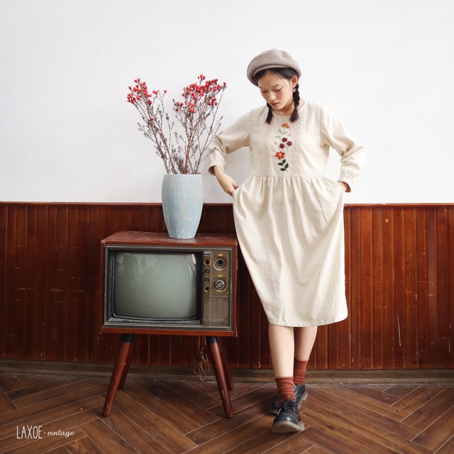 Đầm phối ren - thêu | Lá Xoè