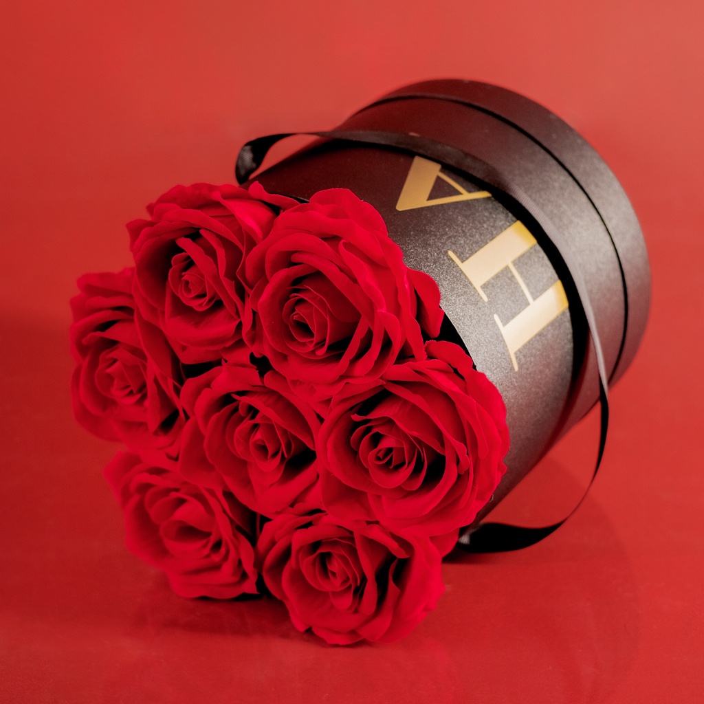 🎁Quà tặng Valentine cho nam nữ người yêu Nowship 2h🎁 Hộp hoa lụa đỏ cao cấp phong cách Hàn Quốc thương hiệu BÔNG BY CATT