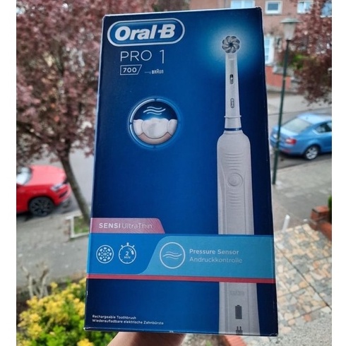 Bàn chải điện Oral B Pro 1 trẻ em dùng siêu thích