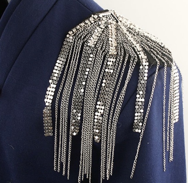 Cầu vai áo vest, phụ kiện cho MC ca sĩ