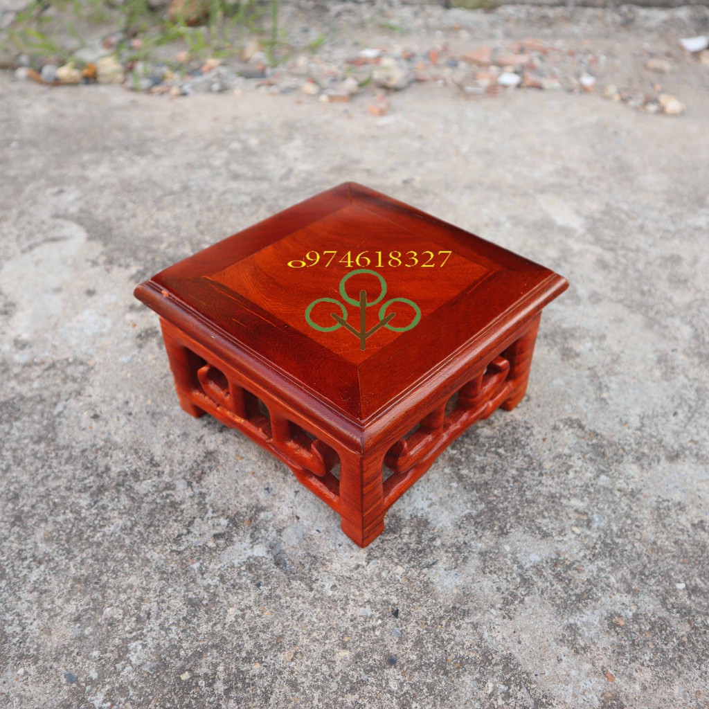 Kỷ vuông-Đôn vuông-Đế nhất sơn vuông gỗ hương cao 8cm
