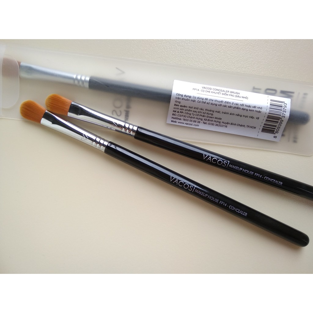 Cọ che khuyết điểm Vacosi Pro Concealer FP14 ( Bịch 1 cây)