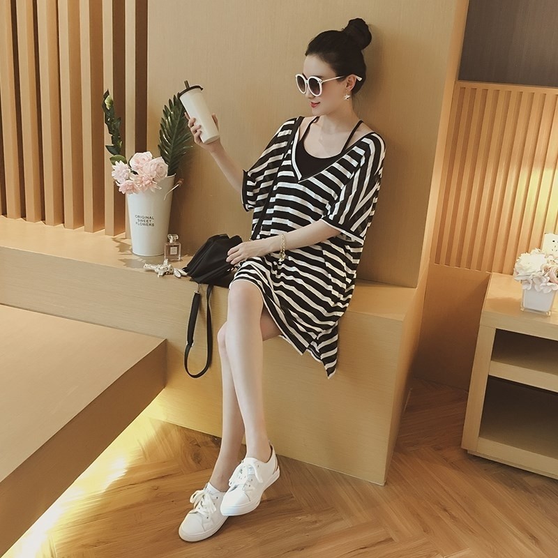 Set Áo Hai Dây + Đầm Kẻ Sọc Dáng Rộng Xẻ Tà Thời Trang Cho Nữ