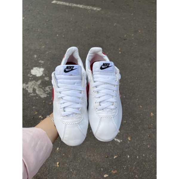 Giày n.i.k.e cortez trắng móc đỏ real 2hand 100% bao check