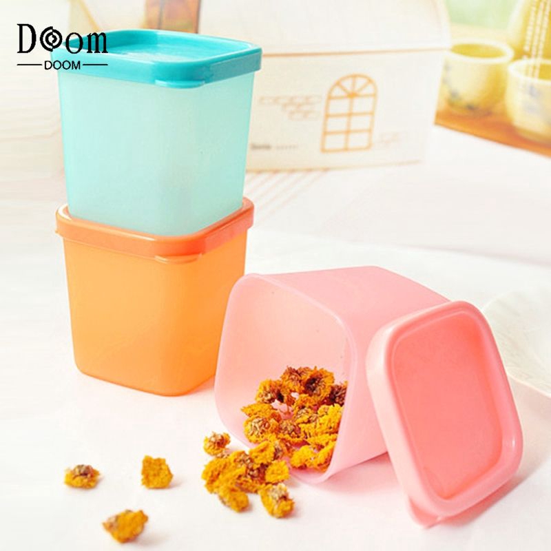 【Ready Stock】 New Kitchen Plastic MINI Storage Box Lids Spice Sauce Seasoning Box Condiments Pepper Food Storage Container 3 Color 【Doom】