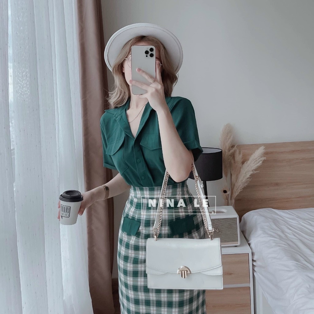 Sét bộ đồ nữ chân váy kẻ xanh phối áo sơ mi cộc xanh vải mát thích hợp đi dạo phố