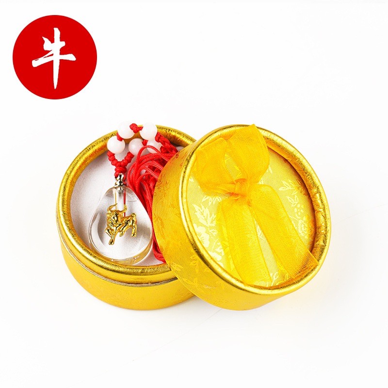 Hộp lụa vàng nhỏ đựng trang sức