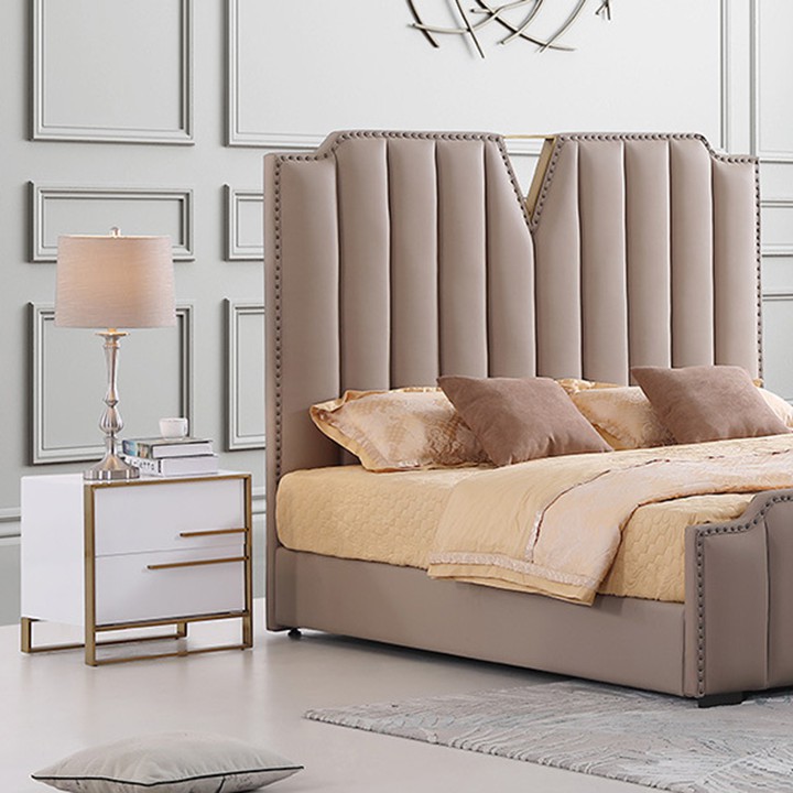 💥Tab đầu giường Luxury💥,thiết kế sang trọng tay nắm là những kẻ sọc ngang tinh tế mạ ánh vàng inox nổi bật PUK018 | BigBuy360 - bigbuy360.vn