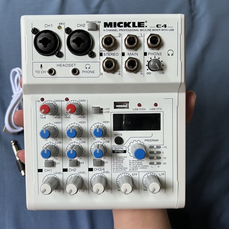 Bàn trộn âm thanh mixer E4 bluetooth Mixer âm thanh cao cấp E4