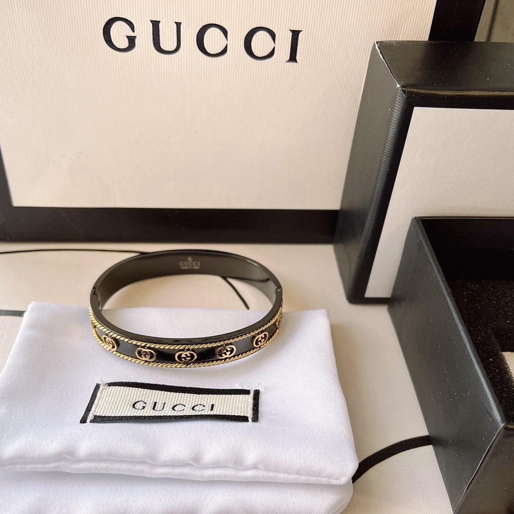 Vòng Tay Gucci Bằng Thép Titan Họa Tiết Hai Chữ GG