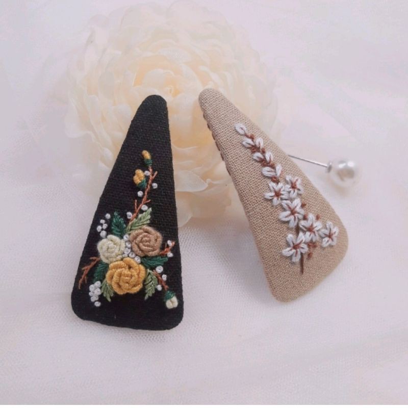 KẸP TÓC THÊU TAY/ 1 CHIẾC