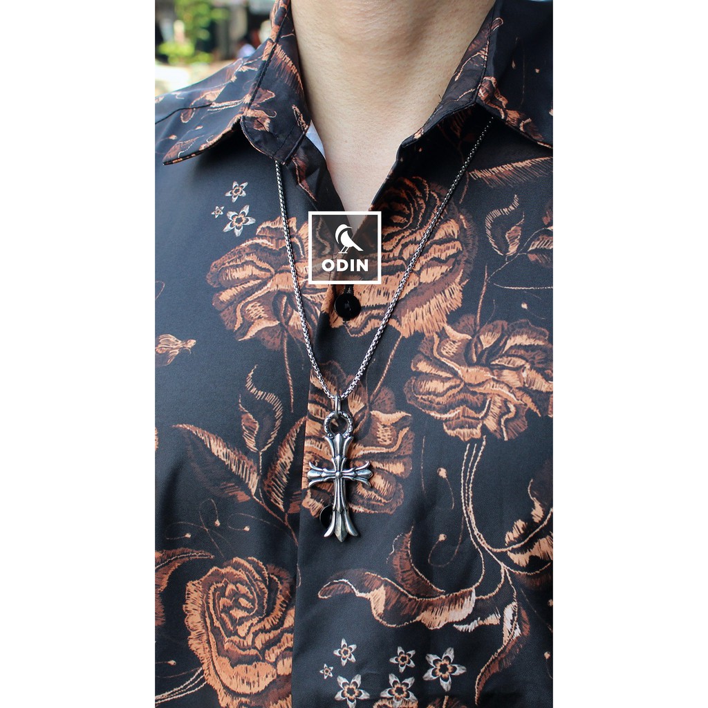 Dây chuyền Thánh Giá Chorme Hearts Titan KHÔNG GỈ