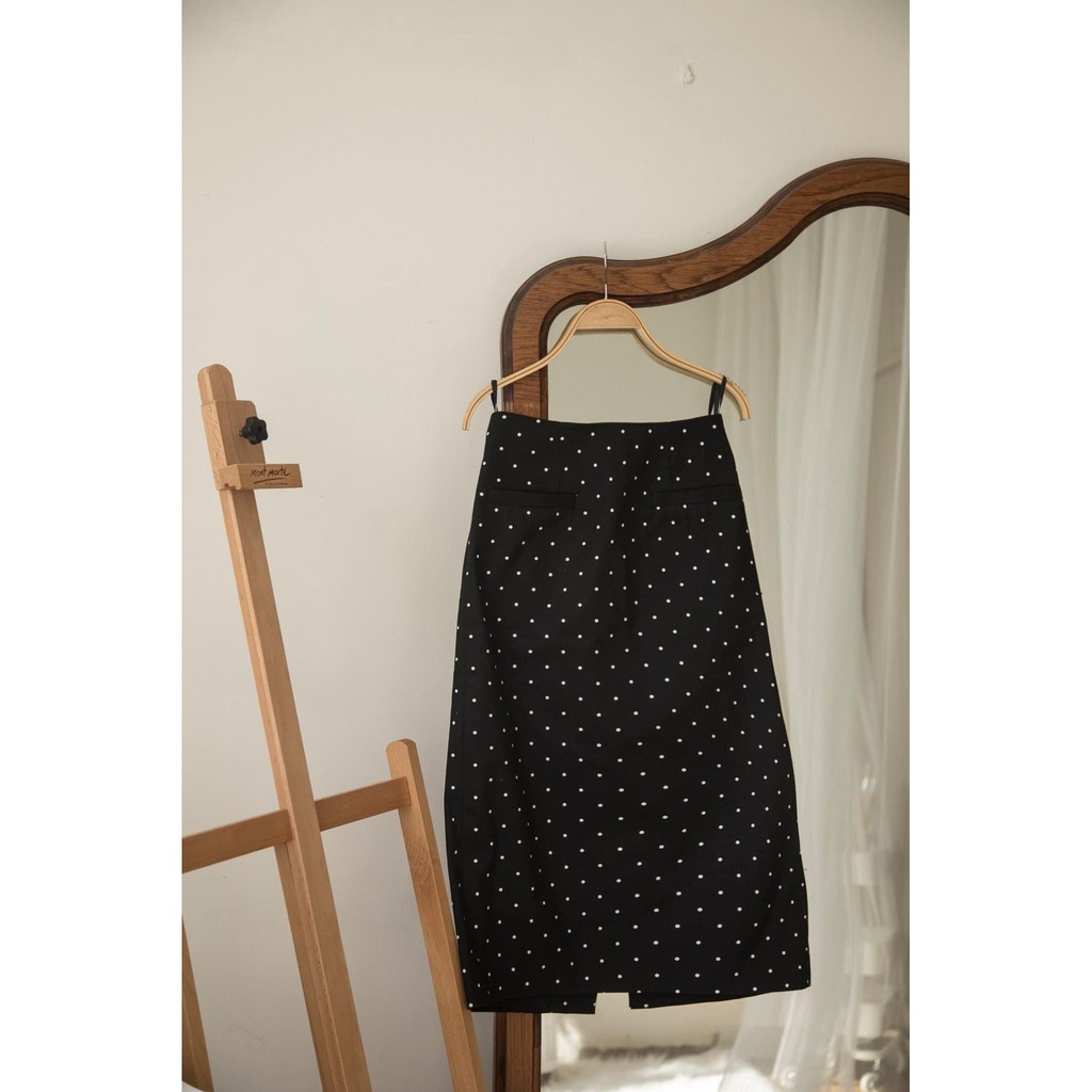[Moda de lita] Chân váy midi họa tiết chấm bi