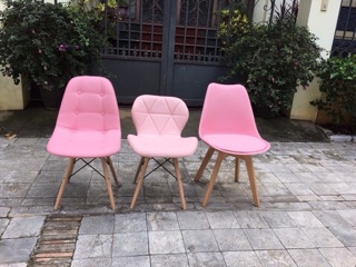 Ghế eames Hồng ( còn tam giác )