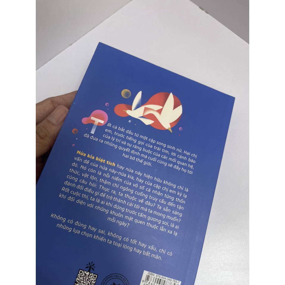 Sách Huyhoangbooks - [New York Times Bestseller] Nửa Kia Biệt Tích – Brit Bennet -Bình Book