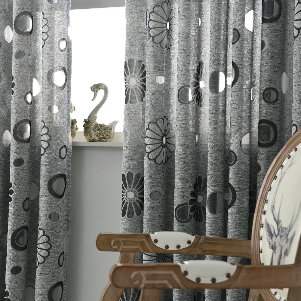 Rèm cửa vải tuyn họa tiết hoa phong cách châu Âu