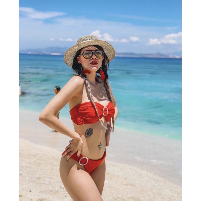 Bikini cúp ngực phối khoen đính đá màu đỏ tươi sexy