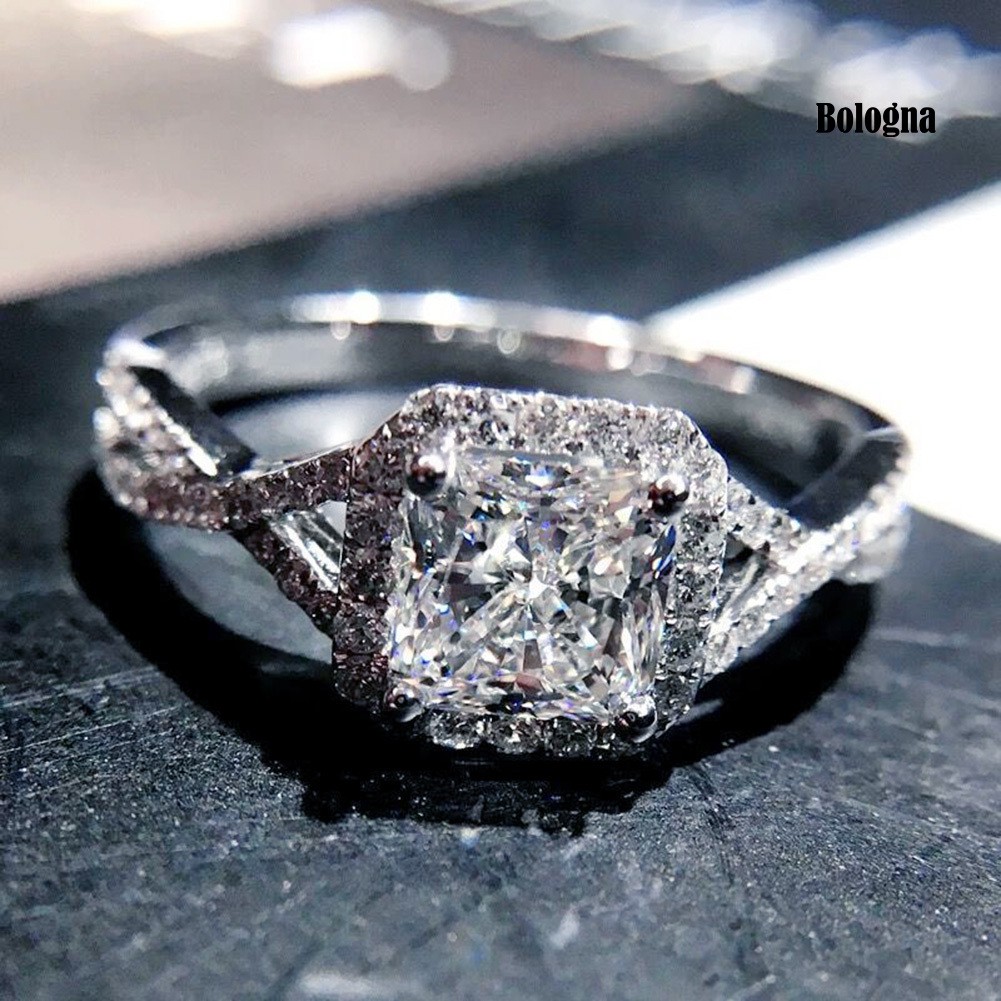 Nhẫn Đính Hôn Cô Dâu Đính Đá Zircon Sang Trọng