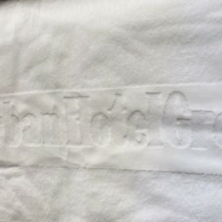 KHĂN TẮM KHÁCH SẠN CÓ LOGO (400g)