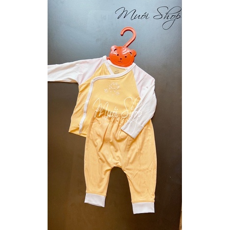 Bộ Quần Áo Sơ Sinh Nous Cài Lệch  Vàng Nous (Size Sơ Sinh Newborn NB)