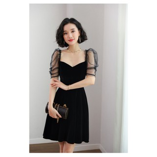 Váy xòe tay bồng phối ren