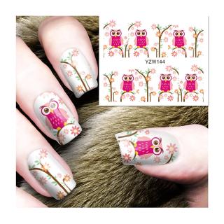 Dán nail hoạ tiết