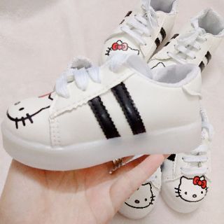 Giày micky phát sáng cho bé