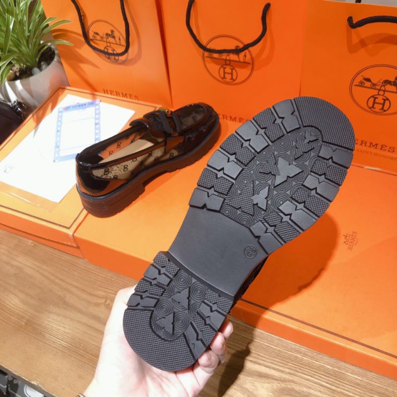 Giày moka lưới cao cấp.