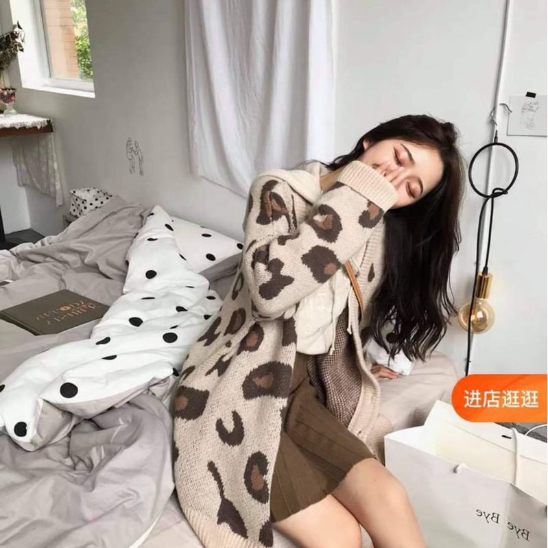 Áo khoác cardigan họa tiết, form rộng, hàng có sẵn.