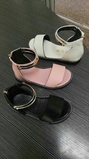 Giày sandal cho bé